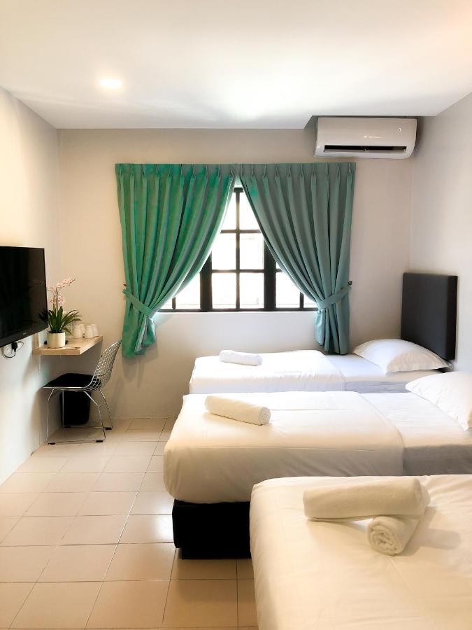 Hako Xpress Tmn Skudai Baru Hotel Exterior photo