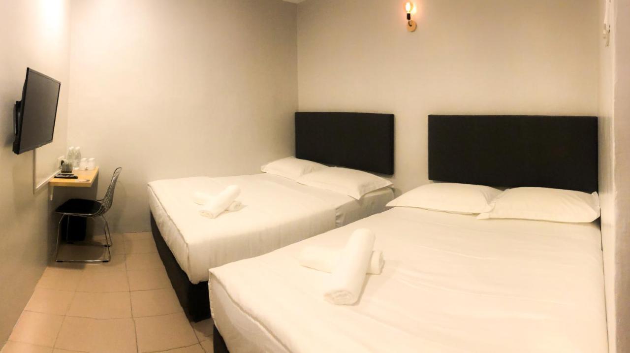 Hako Xpress Tmn Skudai Baru Hotel Exterior photo