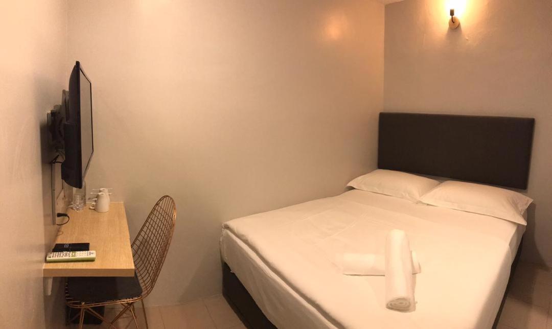 Hako Xpress Tmn Skudai Baru Hotel Exterior photo